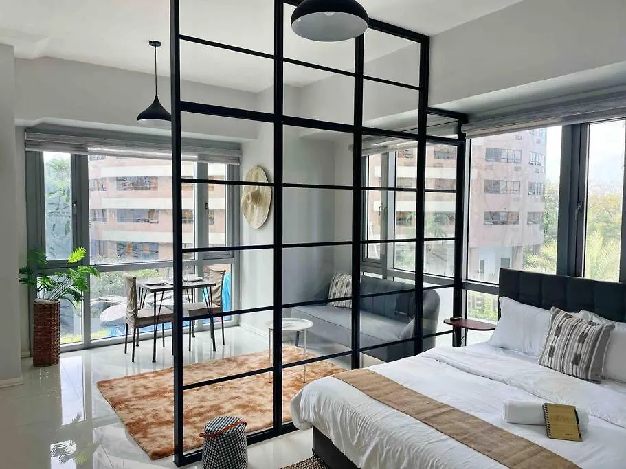 Gora Studio In Avant Bgc Parking With Fee location
