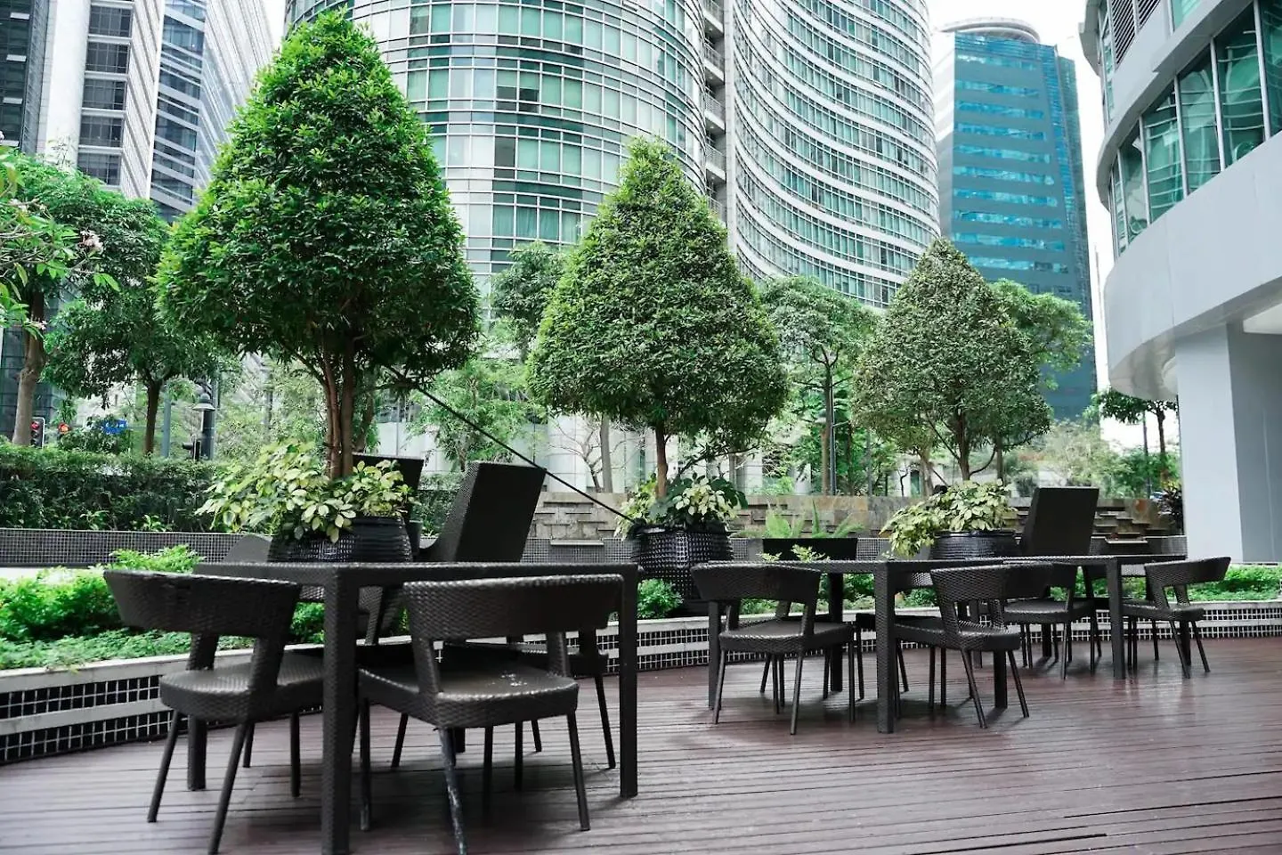 Gora Studio In Avant Bgc Parking With Fee Manila